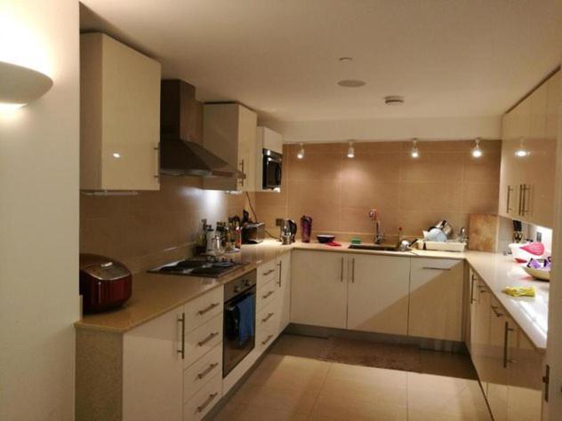 Lovet Homestay London Bagian luar foto
