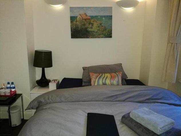 Lovet Homestay London Bagian luar foto